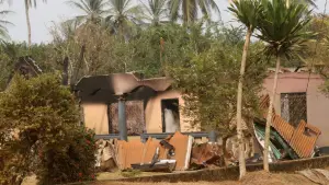 Paul Atanga Nji à Bangourain après l’attaque qui a fait un mort la veille de Noël