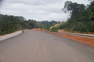 Infrastructures: les travaux à nouveau bloqués sur le chantier de l’autoroute Yaoundé-Douala