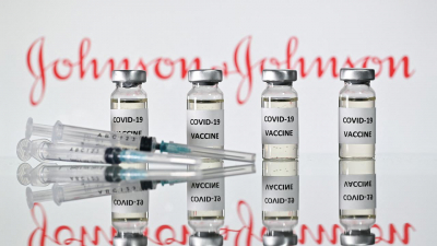 Covid-19: les Etats-Unis font un don de 303 050 doses de vaccin Johnson &amp; Johnson au Cameroun