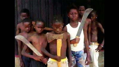 Les origines des enfants bandits, « les microbes » : D’Abidjan à Douala