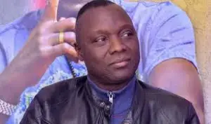 Laurent Esso reçoit Petit Pays pour parler de l’actualité brulante du Cameroun