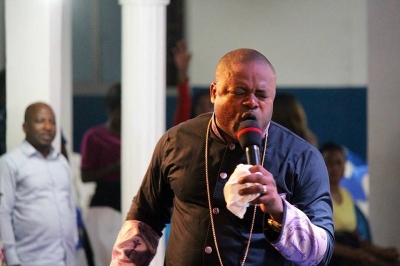 Apôtre Julius EKIE : « Des agents de satan ont failli détruire mon ministère »