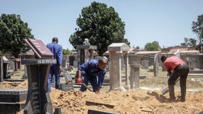 Afrique du Sud: Les cimetières débordent