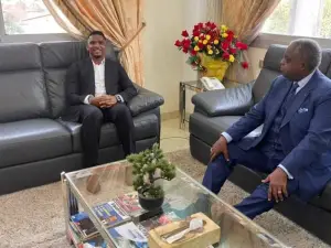 Audience : Samuel Eto’o Fils reçu par le ministre de la Communication René Emmanuel Sadi