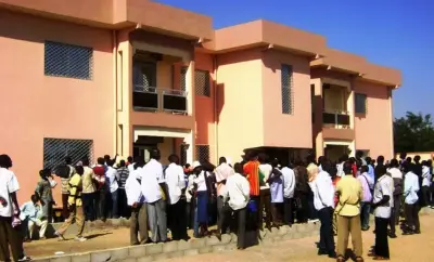 Les étudiants de l’École Nationale Supérieure Polytechnique de Maroua ont manifesté devant les services du gouverneur