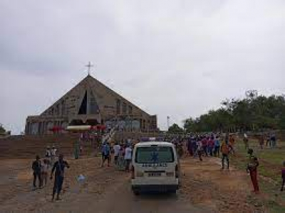 Cameroon: Teen found hanging from tree at cathedral in Garoua