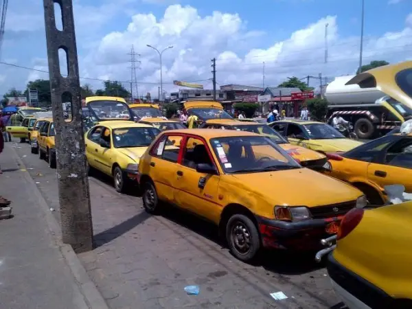 Cameroun : Les brigands utilisent des gels et des masques pour dépouiller dans les transports communs