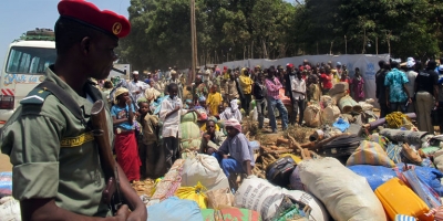 Les déplacés internes de Kumba saluent la &quot;transparence&quot; d’Atanga Nji dans la distribution de l&#039;aide humanitaire