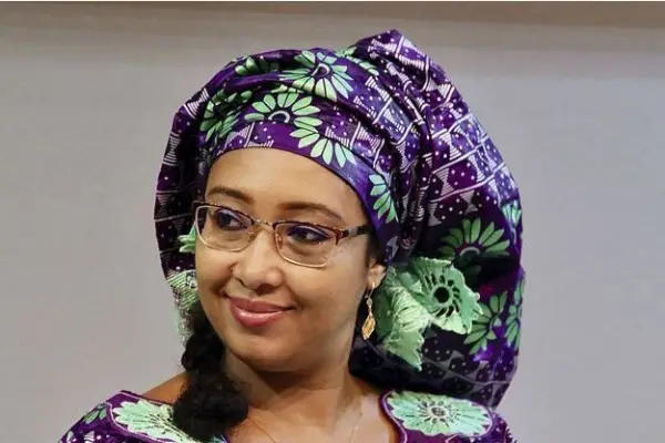 Lutte contre les violences faites aux femmes : Paul Biya félicite l&#039;écrivaine Djaili Amadou Amal