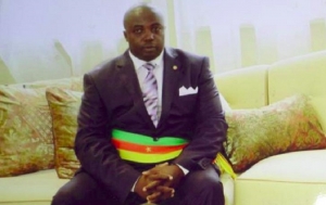 Crise anglophone : Patrick Ekema le maire de Buea primé pour sa lutte contre les séparatistes
