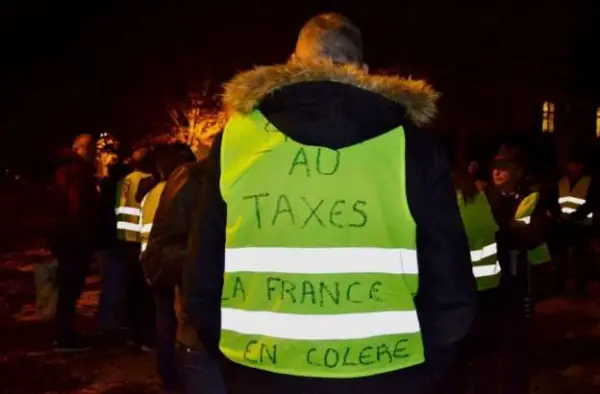 Justice: Un an ferme pour les gilets jaunes arrêtés après avoir lancé des jets de projectiles sur les forces de l&#039;ordre à Nancy.