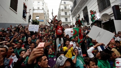 Crise socio–politique : Les algériens sont descendus dans la rue ce vendredi
