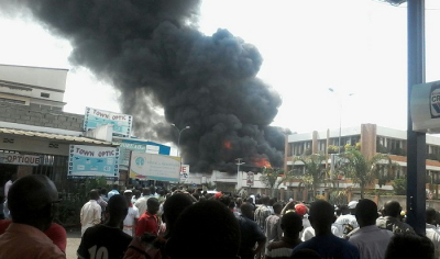 Marché de Mfoundi : le supermarché Nikki est en feu