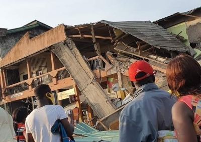 Un immeuble de 4 niveaux s’est effondré à Douala ce weekend