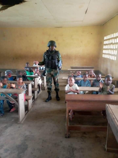 Anglophone crisis: Images of military giving lessons in school sparks controversy