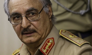 Libye : Le maréchal Khalifa Haftar sème la confusion à Tripoli