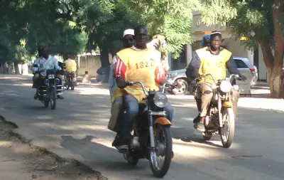 Garoua : le règne controversé des motos taxis.
