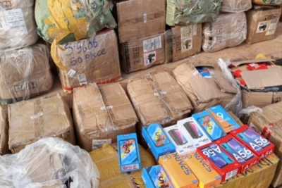 Contrebande : La douane camerounaise saisit une cargaison de plus de 10 500 téléphones portables dans l&#039;Adamaoua