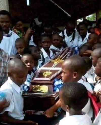 Alerte : Une fausse image d’hommage aux enfants tués à Kumba circule sur la toile