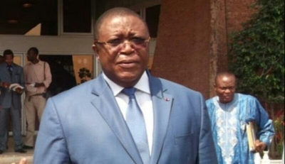 Cameroun : Le Préfet du Mfoundi quitte Yaoundé à bord d’un avion médicalisé