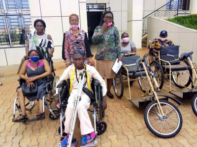 Yaoundé 1er : Les personnes atteintes d’un handicap physique reçoivent du matériel de mobilité