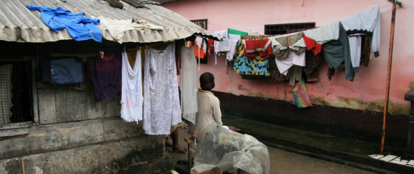 Le séchage de linge sur les balcons des maisons et immeubles désormais interdit à Yaoundé