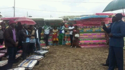 Bafoussam : Des dons du Chef de l&#039;Etat remis à plus de 5.000 familles déplacées internes de la crise anglophone