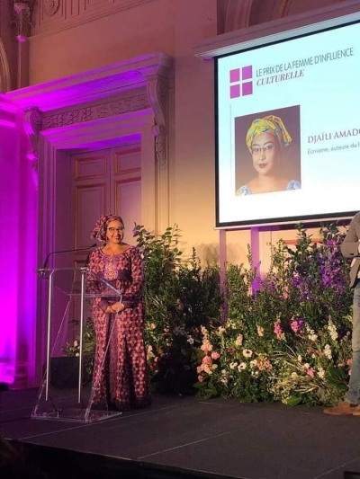 Récompense: l’écrivaine Djaïli Amadou Amal sacrée Femme d’influence culturelle 2021