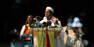Au Mali, l’imam Dicko critique « l’arrogance » de la junte et “l’orgueil” de la communauté internationale