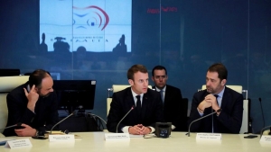 Violences extrêmes des gilets jaunes : le Président français durcit le ton