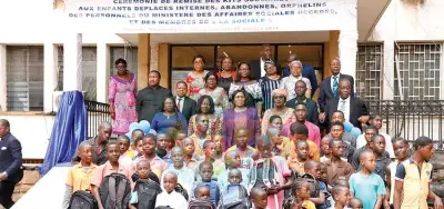 Yaoundé : Le ministère des Affaires sociales offre des kits scolaires et bourses aux enfants en détresse