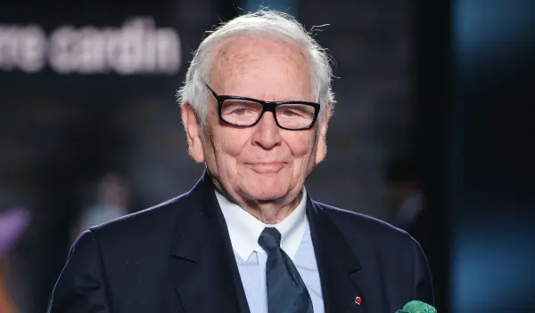 Pierre Cardin, le célèbre couturier français vient de mourir à 98 ans