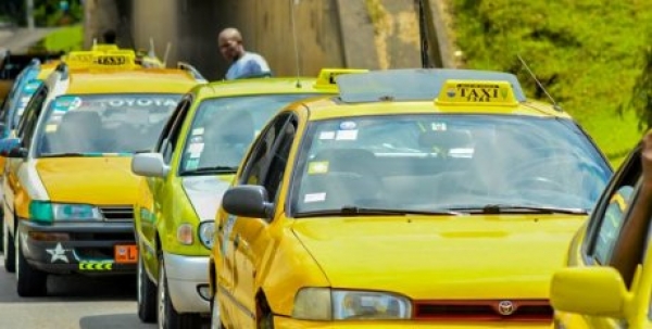 Transports urbains : Les prix du taxi passent à 300 fcfa à Douala