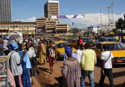 Le Mincommerce ouvre un grand marché pour la rentrée scolaire à Yaoundé