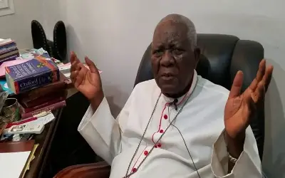 Cameroun : Le cardinal Christian Tumi a rendu un hommage à Belinga Eboutou