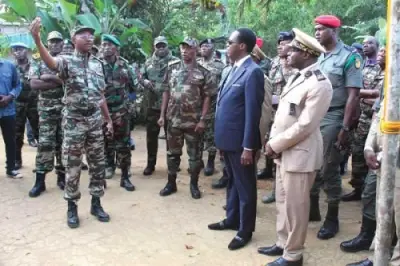 A la demande de Paul Biya, le Ministre de la Défense préside une importante réunion de guerre avec l’état-major de l’armée