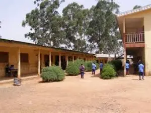 Plus de 200 lycées et collèges sont sans toilettes au Cameroun