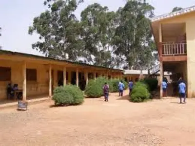 Plus de 200 lycées et collèges sont sans toilettes au Cameroun