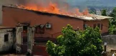 Foumbot : La population en furie met le feu au palais de justice
