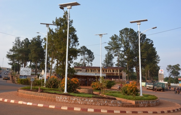 L&#039;hôpital de district de Bangangté désormais approvisionné en énergie solaire